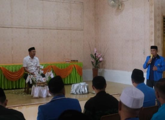 Wali Kota Mahyaruddin Salim Diupah-upah KNPI Energy of Harmony Jelang Berangkat Haji