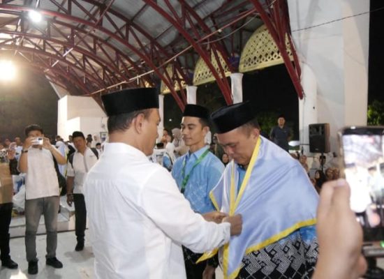 Wali Kota Tanjungbalai Bersama Forkopimda Lepas 131 Calon Jemaah Haji Kloter 11 ke Asrama Haji Medan