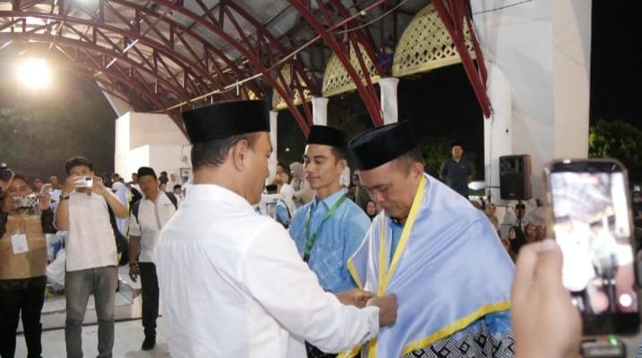 Wali Kota Tanjungbalai Bersama Forkopimda Lepas 131 Calon Jemaah Haji Kloter 11 ke Asrama Haji Medan