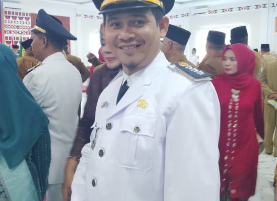 Eks Camat Naga Juang, Rahmad Rizki Ramadhan Resmi Nahkodai Kecamatan Batang Natal