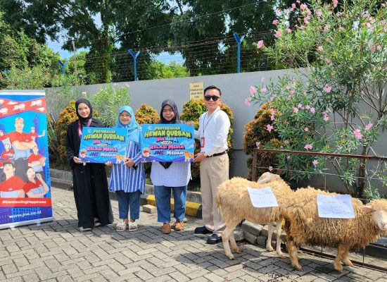 Pererat Silaturahmi, JNE Medan Hadiahkan Hewan Kurban kepada Jurnalis