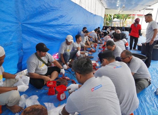Pertamina Sumbagut Salurkan Bantuan Hewan Kurban ke 24 Lokasi Operasional dan 9 Yayasan