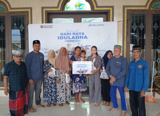 PMT Tebar Hewan Kurban untuk Warga Sekitar Pelabuhan Belawan dan Kuala Tanjung