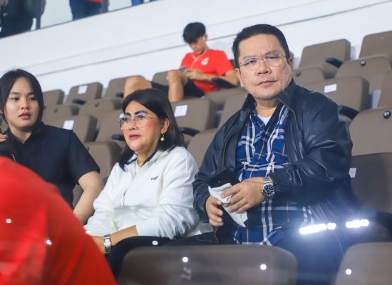 Wali Kota Wesly dan Ny Liswati Saksikan Langsung Kemenangan Timnas U19 Indonesia di Stadion Utama Sumut