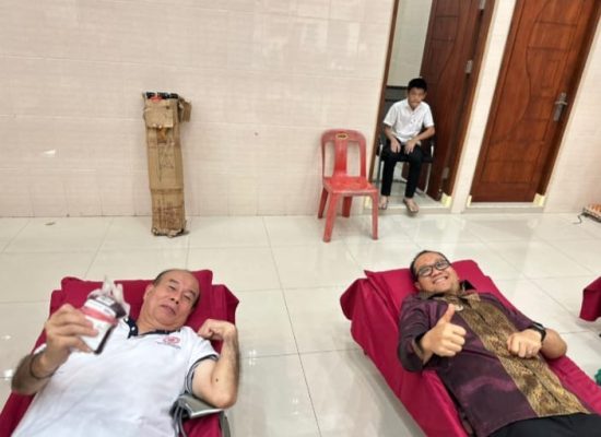 Plh Wali Kota Tanjungbalai Ikuti Donor Darah Peringatan Hari Tri Suci Waisak 2570 BE/2026 Menulis
