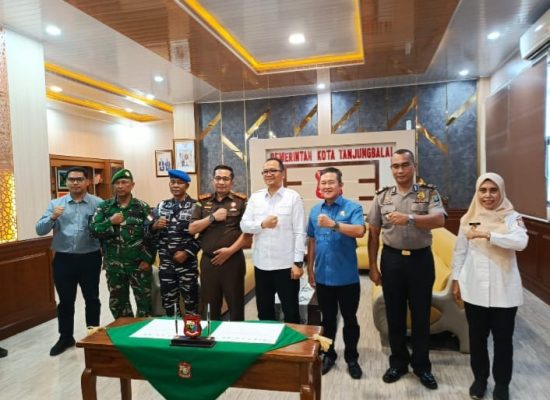 Pemko Tanjungbalai dan Forkopimda Teken Komitmen SPMB Ramah 2026/2027, Wujudkan Penerimaan Siswa yang Bersih dan Transparan
