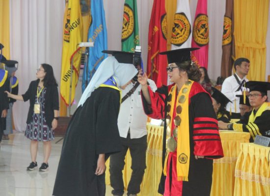 Universitas Simalungun Wisuda 663 Mahasiswa, Rektor: Pendidikan yang Kokoh Akan Menghasilkan SDM Tangguh