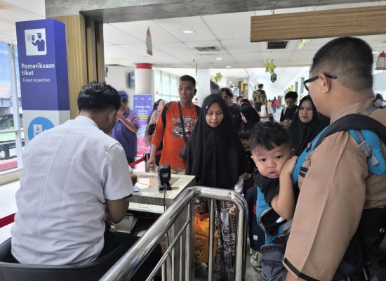 Volume Penumpang Kereta Api di Deli Serdang Melonjak, Jadi Motor Penggerak Ekonomi Daerah