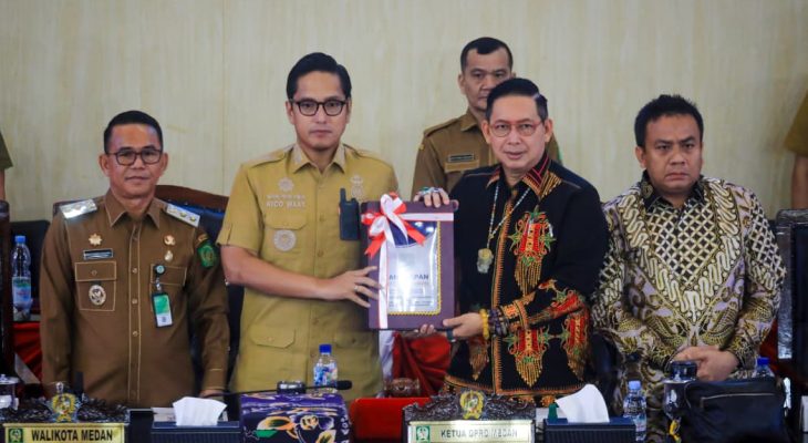 Di DPRD Medan, Rico Waas Paparkan Strategi Efisiensi APBD 2025: Tanpa Utang, Fokus Banjir dan Digitalisasi PAD