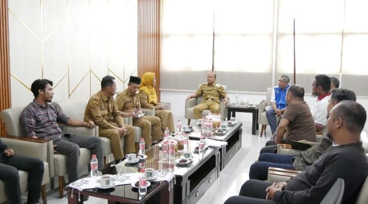 Wali Kota Tanjungbalai Dukung Pembangunan Stadion Mini