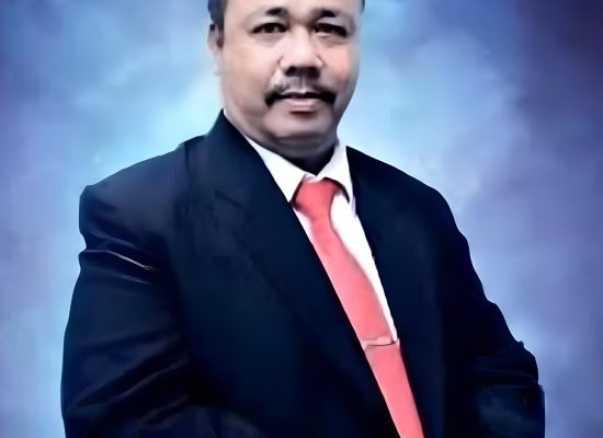 Ironi Negeri Ilmu: Guru Besar Dibatasi Usia, Pensiun DPR Seumur Hidup Jadi Sorotan