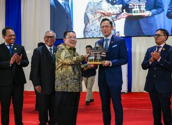 Wali Kota Wesly Bersama Menko Infra Agus Yudhoyono Hadiri Pembukaan Sinode Besar 2026 GPI
