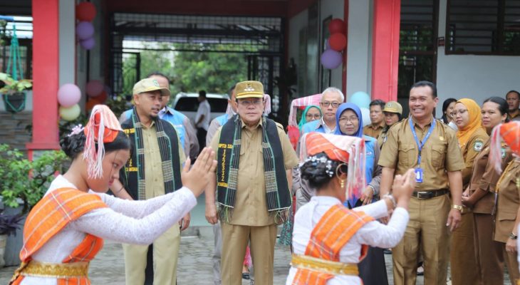 Wali Kota Wesly Buka MPLS di UPTD SDN 122332 Jalan Sudirman