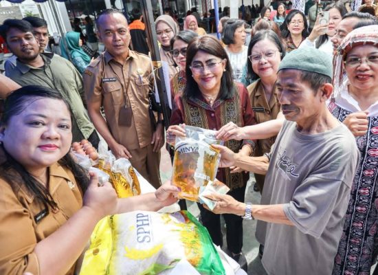 Wali Kota Wesly Diwakili Staf Ahli Hamdani dan Ketua Dekranasda Ny Liswati Buka UMKM Siantar Expo 2026