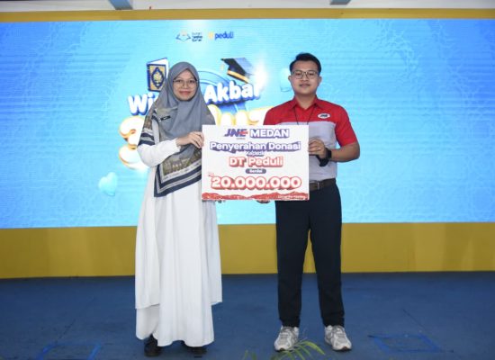 Tebar Kepedulian, JNE Medan Distribusikan Dana Zakat Rp200 Juta kepada Lembaga Sosial