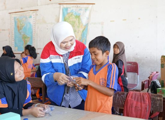 Pertamina Patra Niaga Perkuat Edukasi Lingkungan Melalui Program SEKAR di Kawasan Pesisir Medan