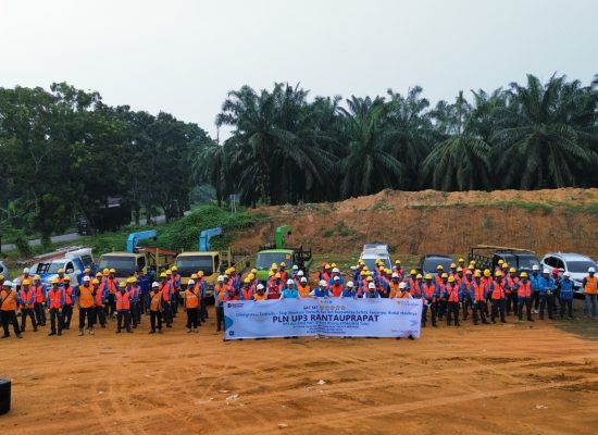 Sambut HUT ke-81 RI, Personel Delapan ULP PLN Bergerak Serentak Perkuat Keandalan Listrik di Rantau dan Kotapinang