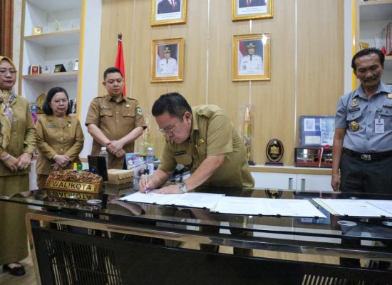 Pemko Pematangsiantar dan Kanwil Kemenkum Sumut Tandatangani Kerja Sama Pelayanan dan Pembangunan Hukum di Daerah