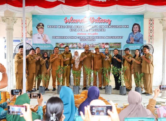 Pemko Pematangsiantar Bagikan Pohon Cabai ke 53 Kelurahan, Tekan Inflasi