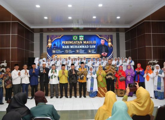 Wali Kota Wesly Diwakili Staf Ahli Hamdani Apresiasi Peringatan Maulid Nabi Muhammad SAW yang Diselenggarakan BKMT