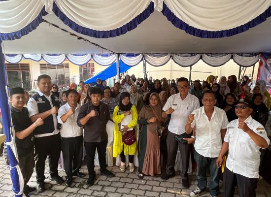 Anggota DPRD Aprial M Rizaldi Ginting Gelar Sosper Bersama Warga Kelurahan Bukit Sofa