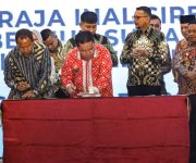 Wali Kota Wesly dan Ketua DPRD Timbul Lingga Tandatangani Komitmen Perbaikan Tata Kelola Pemerintah dengan KPK