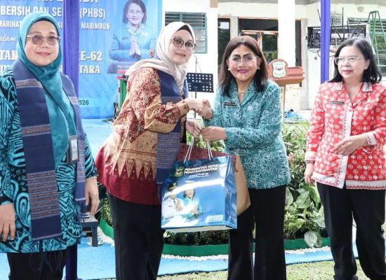 Ketua TP PKK Ny Liswati Sambut Tim Evaluasi Lomba PHBS Tingkat Sumut di Kelurahan Pematang Marihat