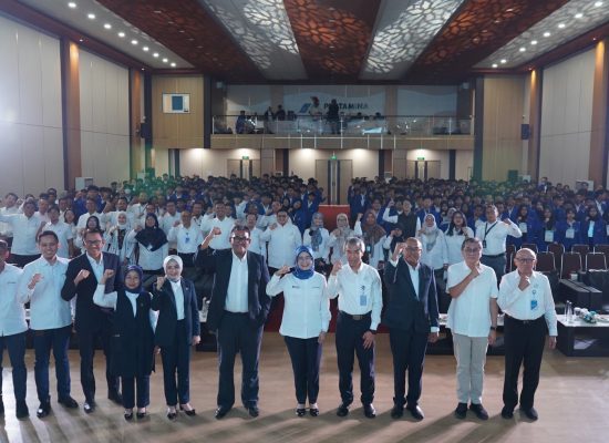 Lantik Lebih dari 1.700 Mahasiswa Baru, UPER Siapkan Talenta Strategis Masa Depan