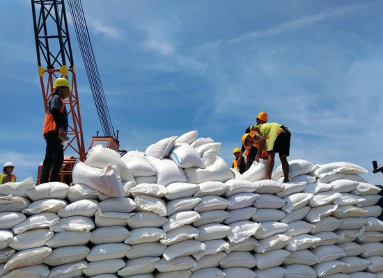 Bulog Sumut Tambah Pasokan 4.434 Ton, Beras SPHP Tetap Rp13.100 per Kilogram