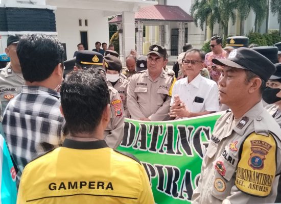 Sempat Ricuh, DPRD Akhirnya Tandatangani Kesepakatan Dengan GAMPERA