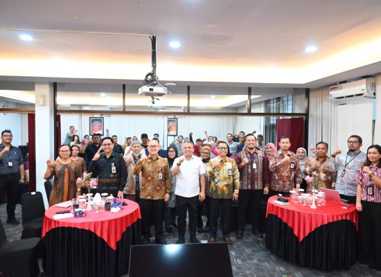 162 Kegiatan Literasi, Bank Sumut Terima Penghargaan Bank Teraktif dari OJK