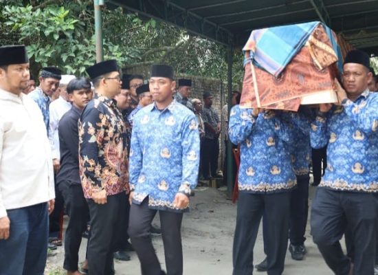 Wakil Wali Kota Tanjungbalai Melayat ke Rumah Duka ASN Bapperida Armein Daulay