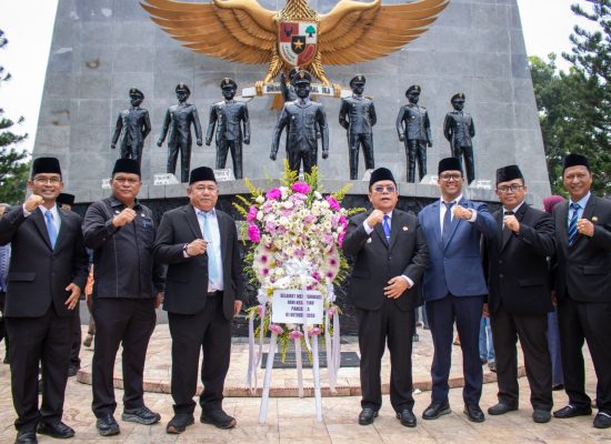 Wali Kota Wesly Hadiri Upacara Peringatan Hari Kesaktian Pancasila di Tugu Letda Sudjono Bandar Betsy