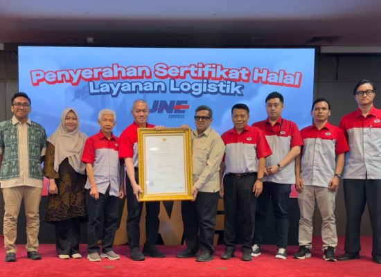 JNE Raih Sertifikasi Halal untuk Layanan Logistik dari BPJPH, Perkuat Standar Layanan Terpercaya