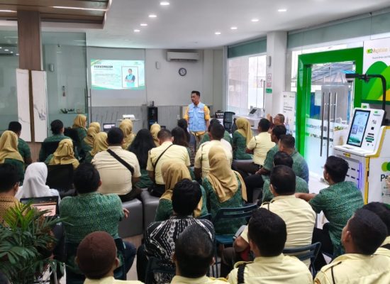 Donald Estefanussia Kiroh Berikan Penyuluhan Antikorupsi kepada Karyawan Pegadaian Medan Utama